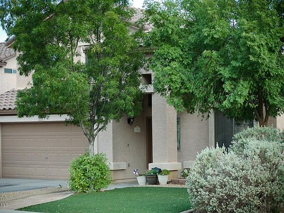 5th image of 15927 W Woodlands Ave