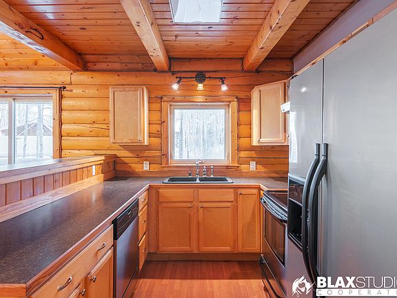 2nd image of 932 Starling Ct