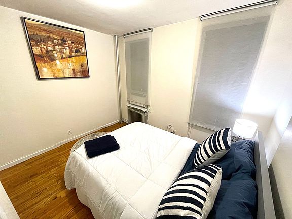 3rd image of 519 W 48th St APT 2
