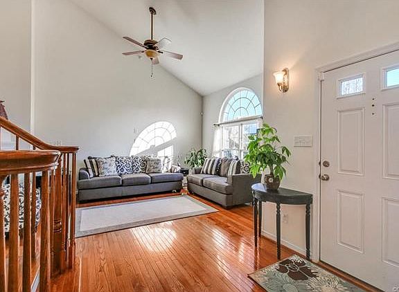 3rd image of 3911 Southwinds Pl #3911