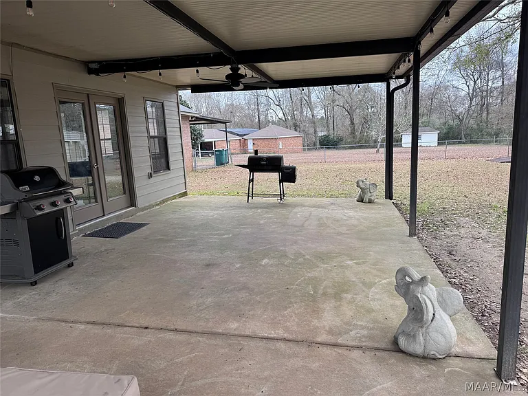 5740 Jane Rd — Photo 40