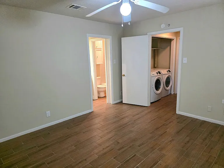 2814 Stewart Dr — Photo 7