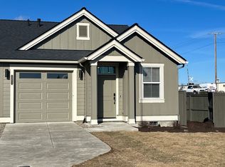 20657 SE Iron Horse Ln, Bend, OR 97702