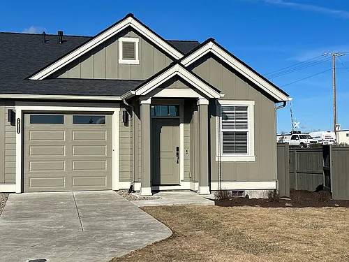 20657 SE Iron Horse Ln Photo 1