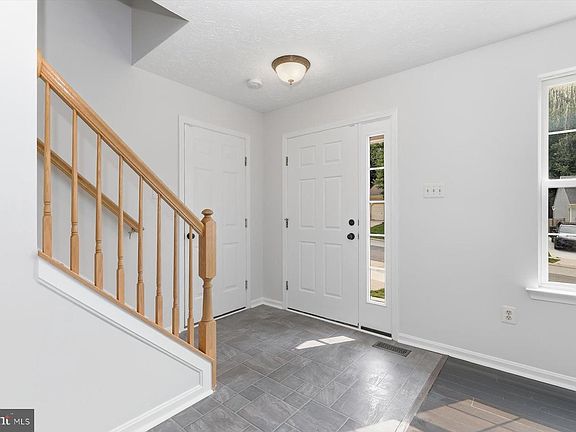 3rd image of 3204 Lanham Dr
