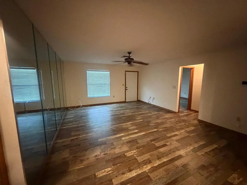 7411 Dundee Way — Photo 2