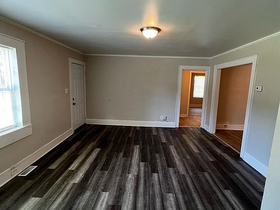5th image of 1508 W Davidson Ave