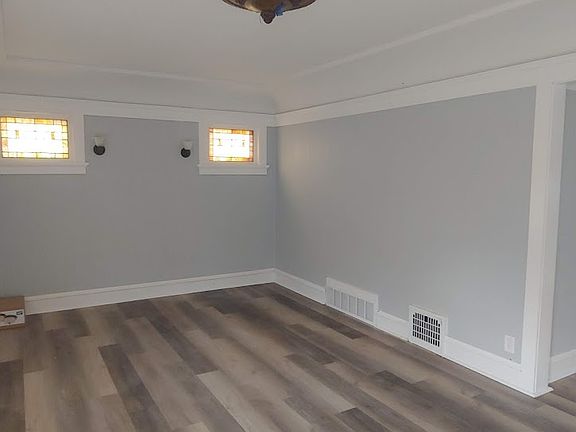 2nd image of 618 W Chambers St #1