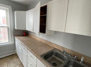 127 Pleasant St APT 3, Gardner, MA 01440