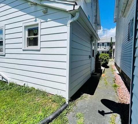 5th image of 410 Elizabeth St