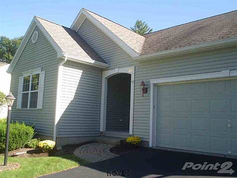 1st image of 33 Surrey Field Dr
