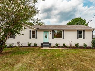 423 Wilkinson Ln, White House, TN 37188