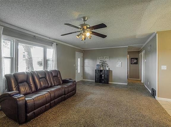 3rd image of 7324 Farrow Ave