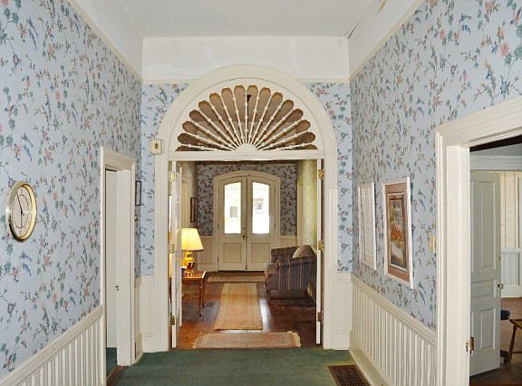 4th image of 120 N Jackson St