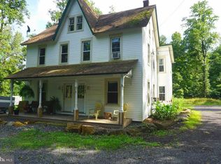 1745 Upper Ridge Rd, Pennsburg, PA 18073