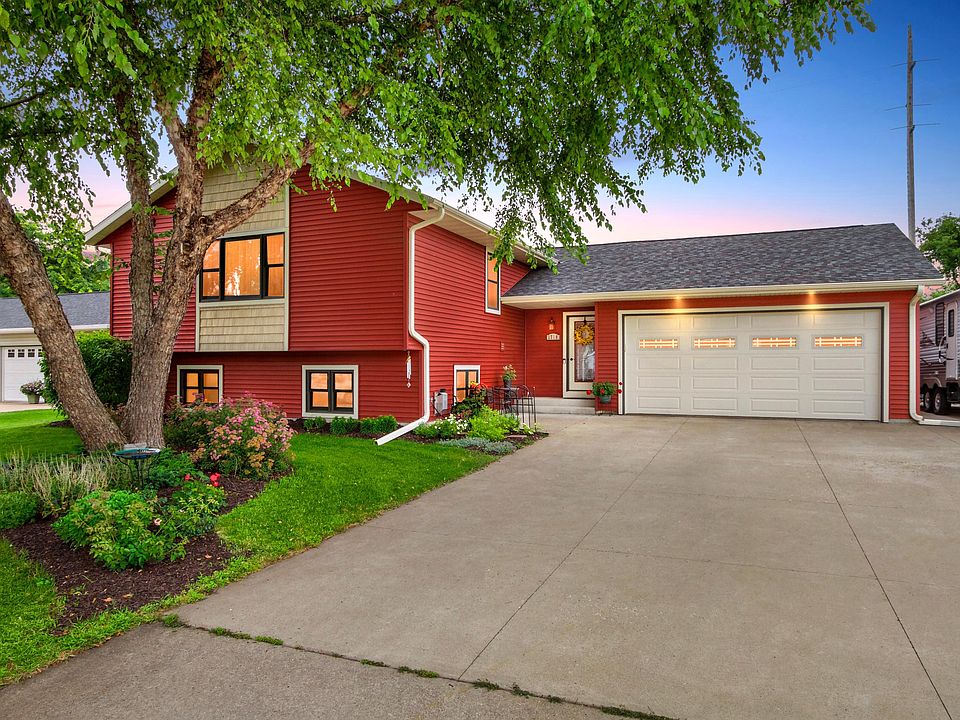 1st image of 2719 Pleasant Dr S