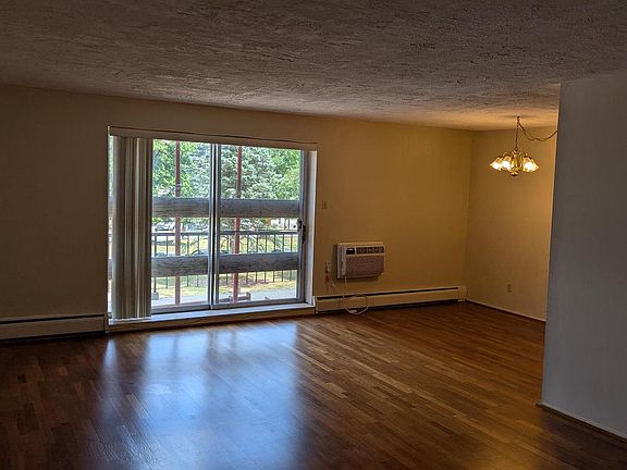 3rd image of 120 N Bethlehem Pike Condo 202-A