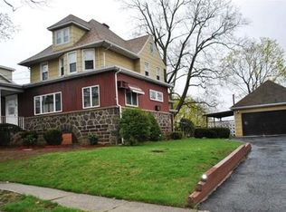 912 Lancaster Rd, Ridgefield, NJ 07657