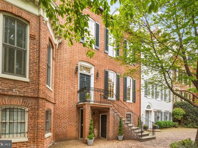3316 N St NW, Washington, DC, 20007