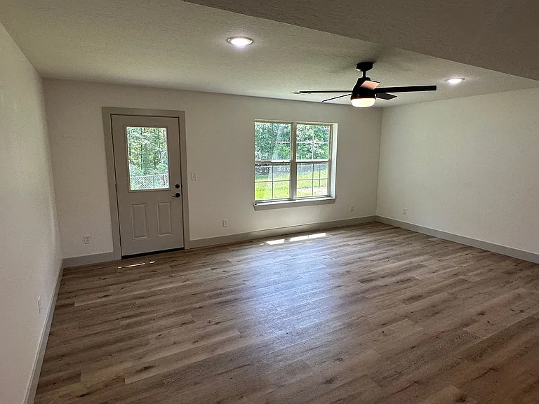 165 Mesa Dr — Photo 59