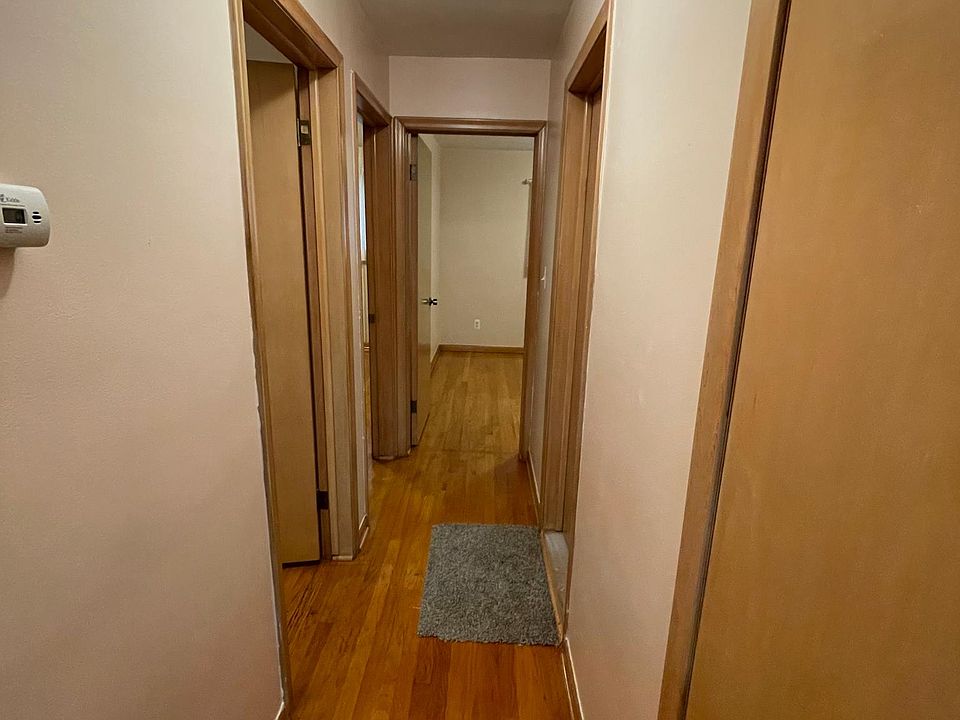 1st image of 27115 La Rose Dr