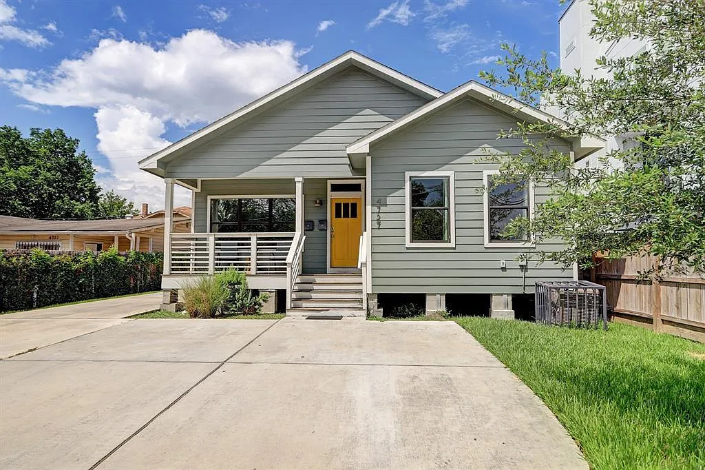 1 bed, 1.0 bath, 744 sqft, $1,500 — Photo 1