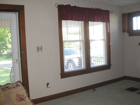 4th image of 1769 Hopkins Ave