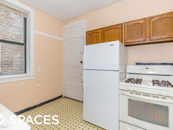 3rd image of 841 W Cornelia Ave #Unt849-1s