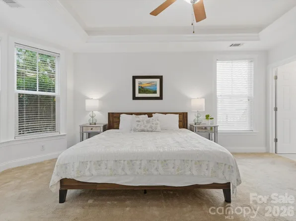 1022 Fleming Ln, Matthews, NC 28104