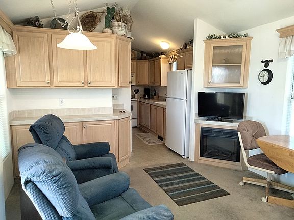 4th image of 9797 E 32nd St #607
