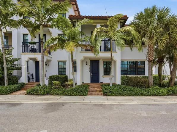 11652 SW 13th Ct, Pembroke Pines, FL 33025