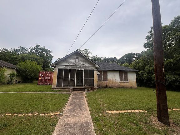 2nd image of 2918 9th St