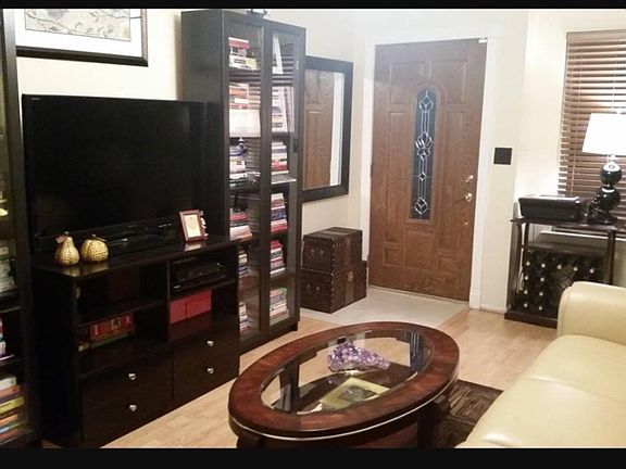 3rd image of 75 Ashley Ln