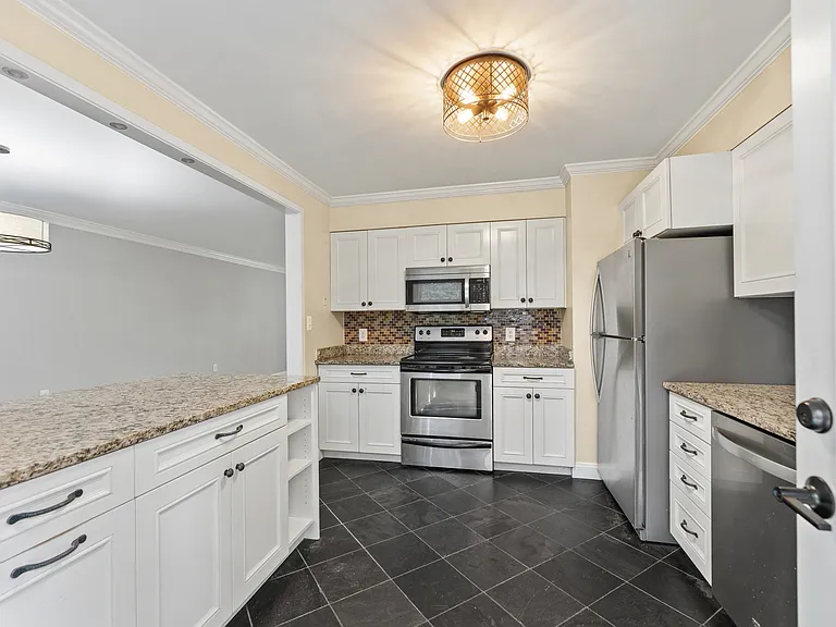 917 Allan Rd — Photo 9