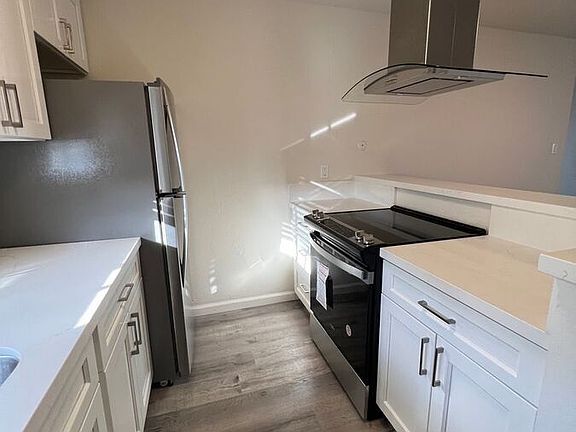 3rd image of 6615 Schmidt Ln APT 23