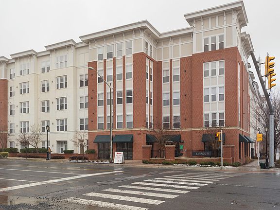 2nd image of 2655 Prosperity Ave APT 126