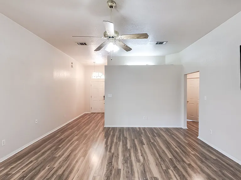 5316 Trail Dr — Photo 8