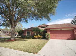 1516 Long Pond Dr, Valrico, FL 33594