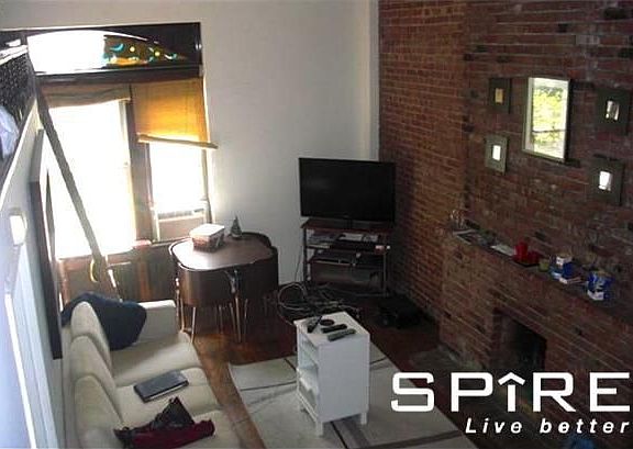 2nd image of 61 W 73rd St APT 2A