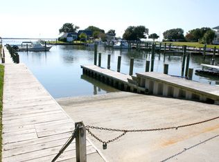 103 Gull Harbor Dr, Newport, NC 28570
