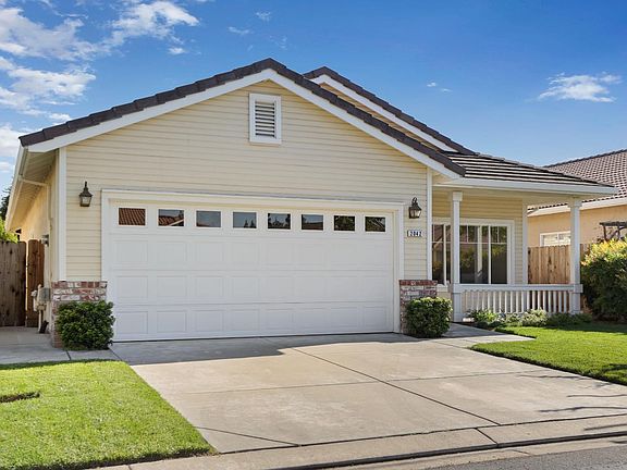 2nd image of 2042 Spring Blossom Ln