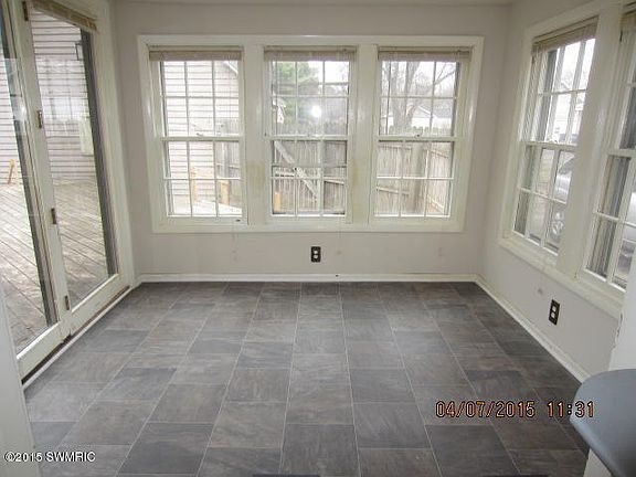 2nd image of 3827 Portage St