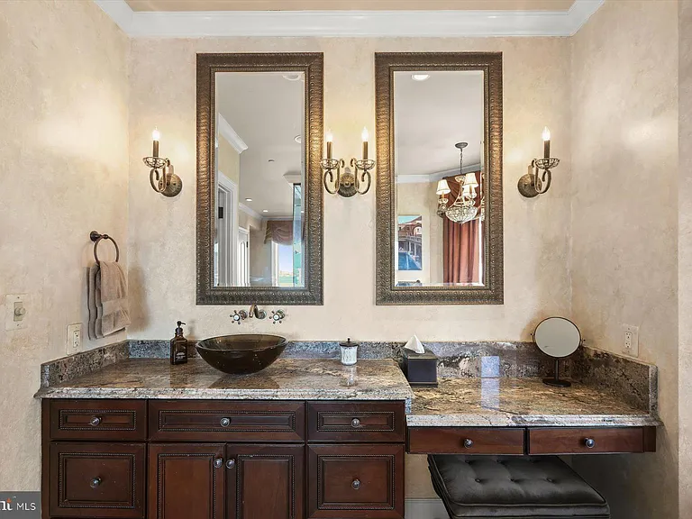 921 Valencia Ct #120 — Photo 41