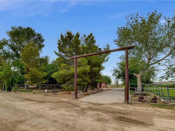 2025 Whipple Ave, Moapa Valley, NV 89021