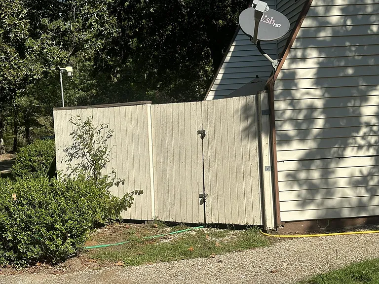 24488 Country Club Dr — Photo 9