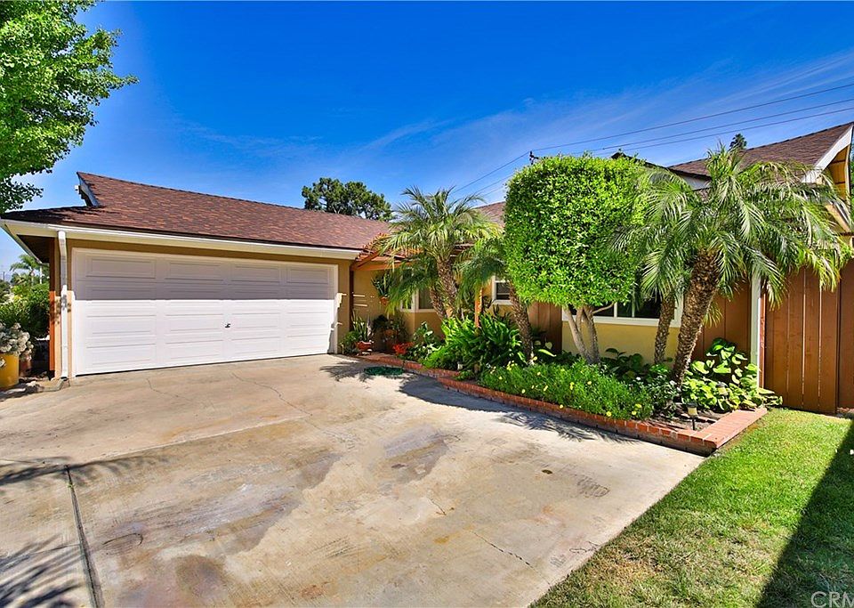 1st image of 15372 Loretta Dr