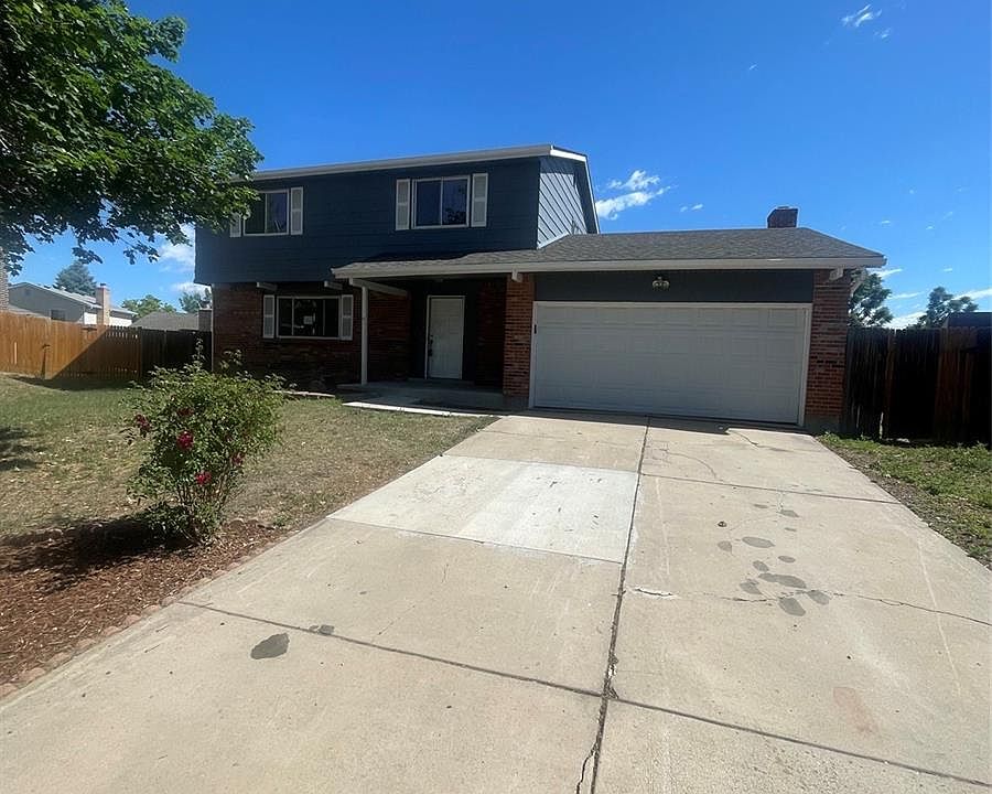 1st image of 1554 S Fraser Way