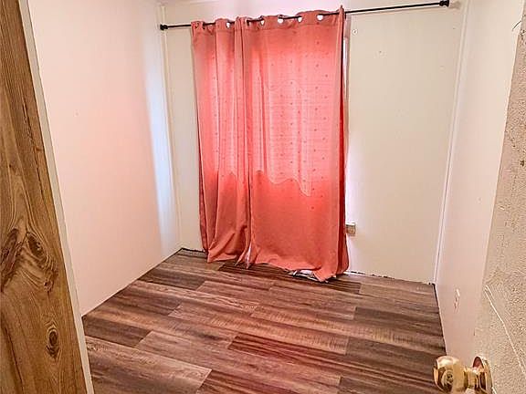 5th image of 56 Clark CRESCENT