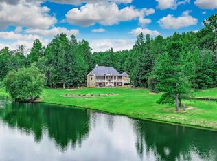75 Glen Lake Dr, Hoschton, GA 30548