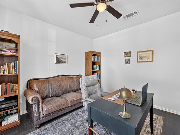 3rd image of 205 Black Alder Dr